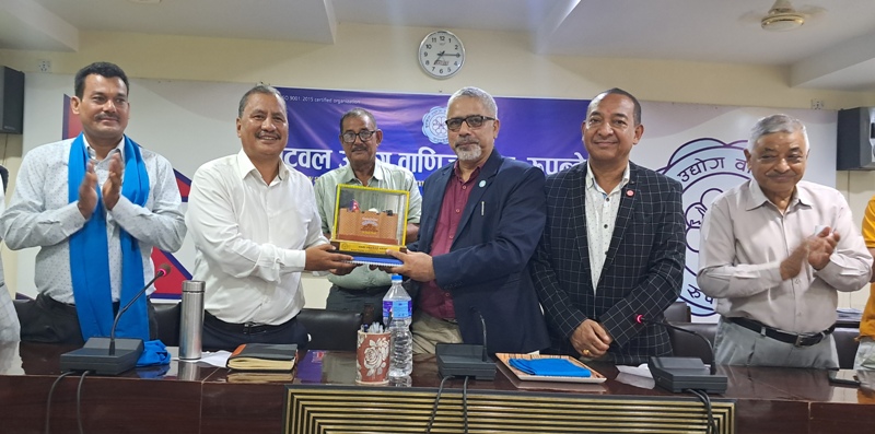 विप्लवले उद्योगी व्यवसायीसंग भने – ‘उत्पादनमा लाग्यौँ, अब चन्दा माग्दैनौं’