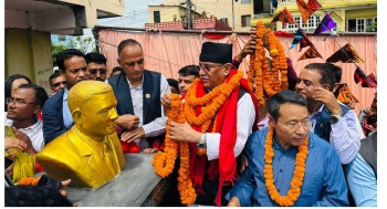 बुटवलमा माओवादी अध्यक्ष प्रचण्डले गरे  स्व. टंकमणीको शालिक अनावरण, पुस्तकपनि विमाेचन