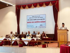 आगामि बर्षकाे बजेटबारे लुम्बिनीका मुख्यमन्त्रीद्वारा सासदहरूसँग छलफल