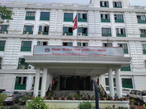 निजी विद्यालयहरुले लिने शुल्कको गुनासो सुन्न 'हेल्प डेक्स' स्थापना