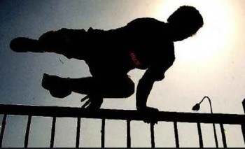 विभिन्न कारागारबाट भागेकाहरुलाइ रुपन्देही प्रहरीले गर्याे नियन्त्रण 