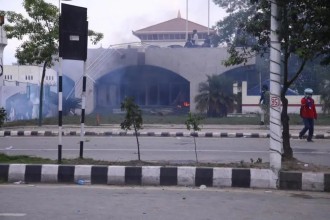 जेनजीहरूको प्रदर्शनमा प्रहरीको गोलि प्रहारबाट १९ जनाको मृत्यू