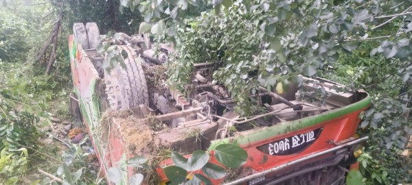 कपिलवस्तुमा बस दुर्घटना, ३६ यात्रु घाईते 