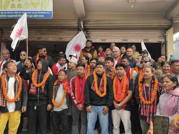 सैनामैना र बुटवलबाट युवाहरु एमाले प्रवेश, एमाले उपाध्यक्ष पौडेलले गरे स्वागत