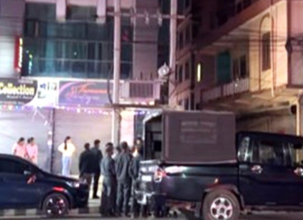 रूपन्देही २ एमाले रास्वपा विवाद : पैसा बाँडेकाे एमाले आराेप, रास्वपा भन्छ-"आक्रमण भयाे"  