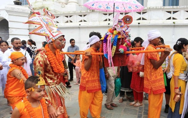 काठमाडौँ उपत्यका सहित देशभर आज गाईजात्रा मनाइँदै, बुटवलमा सार्वजनिक विदा