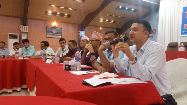 नेपाल औषधी व्यवसायी संघ रुपन्देहीद्धारा सञ्चारकर्मीहरुसँग छलफल