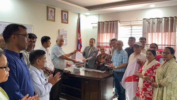 एकिकृत समाजवादी रुपन्देहीले बुझायो ज्ञापनपत्र