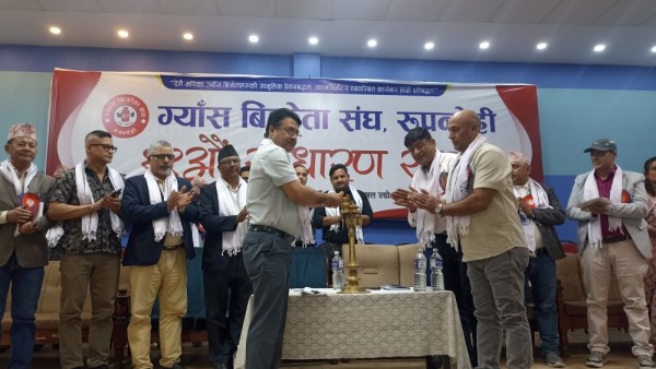 'ग्याँस व्यवसायीको सुरक्षामा सरकार संवेदनशिल भएन’