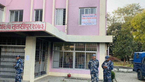 दाङका तीनवटै निर्वाचन क्षेत्रमा ४३  जनाले उम्मेदवारी दर्ता