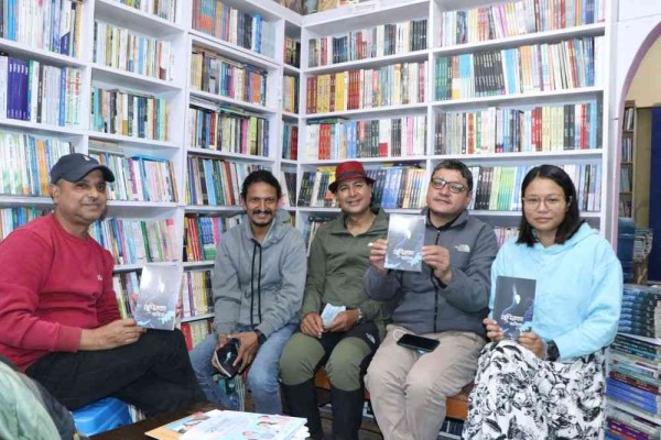 पाठकहरुको चौतारी :  हिमालय बुक हाउस