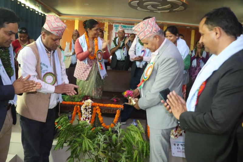 वन उपभोक्ताको सवालमा सरकार गम्भीर छ : मुख्यमन्त्री आचार्य 