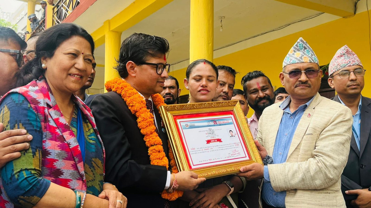 रूपन्देही ३: फराकिलाे मतान्तरले लेखजंग विजयी 