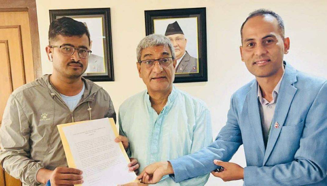 सञ्चार उद्यमी ‘हेमराज’ को हत्यामा संलग्नलाई कारवाहीकाे माग गर्दै गृहमन्त्रीलाई ध्यानाकर्षण