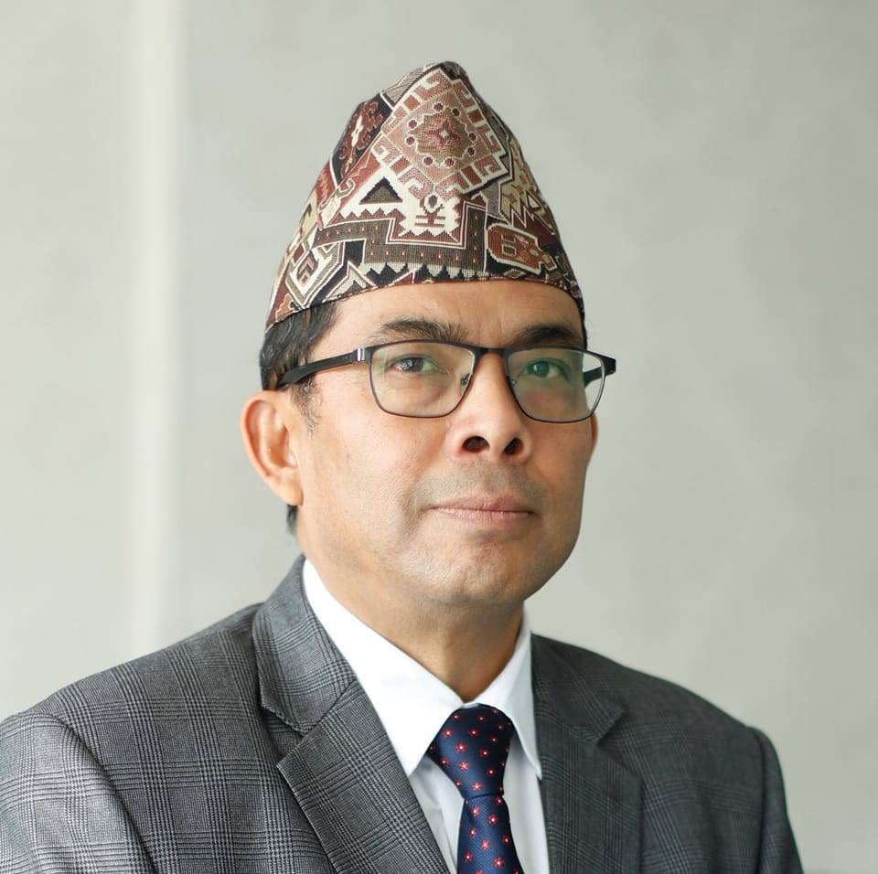 अवकाश, भ्रम र नयाँ गर्भनरलाई बधाई 