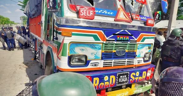ट्रकको ठक्करबाट कपिलबस्तुमा ३ जनाको मृत्यू