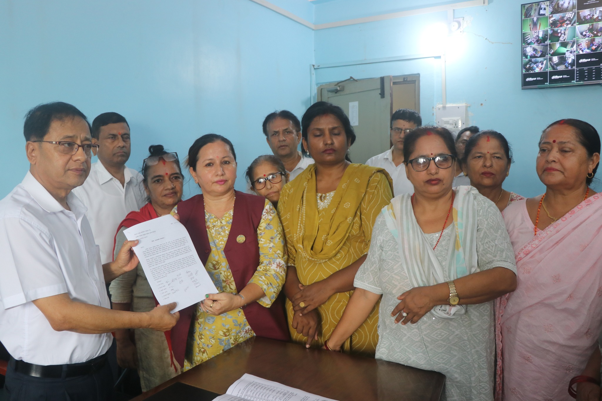 ग्रामिण लघुवित्तका संस्थापक शेयरधनी महिलाले बुझाए ध्यानाकर्षण पत्र