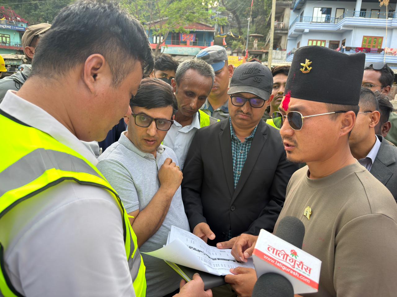 नारायणगढ–बुटवल सडकखण्ड छिटो सक्न गृहमन्त्री गुरूङले दिए निर्देशन