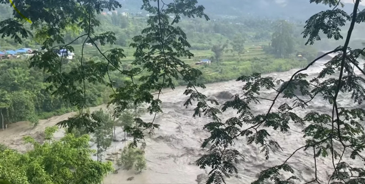 त्रिशूली नदी किनारमा एक पुरुषको शव फेला